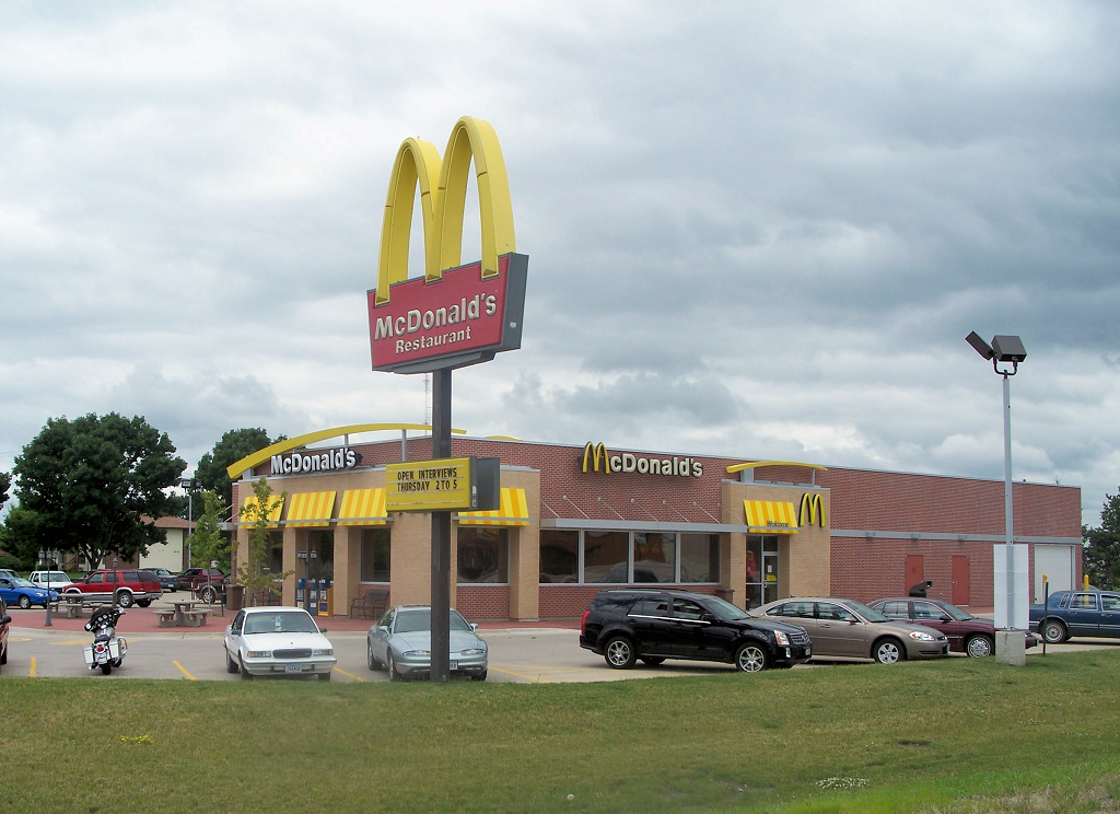 New_McDonalds_restaurant_in_Mount_Pleasant_Iowa