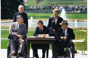 (Photo) Bush