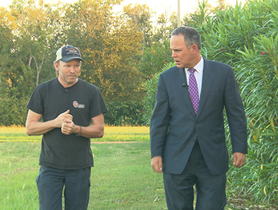 Jim Axelrod and former Blue Bell worker