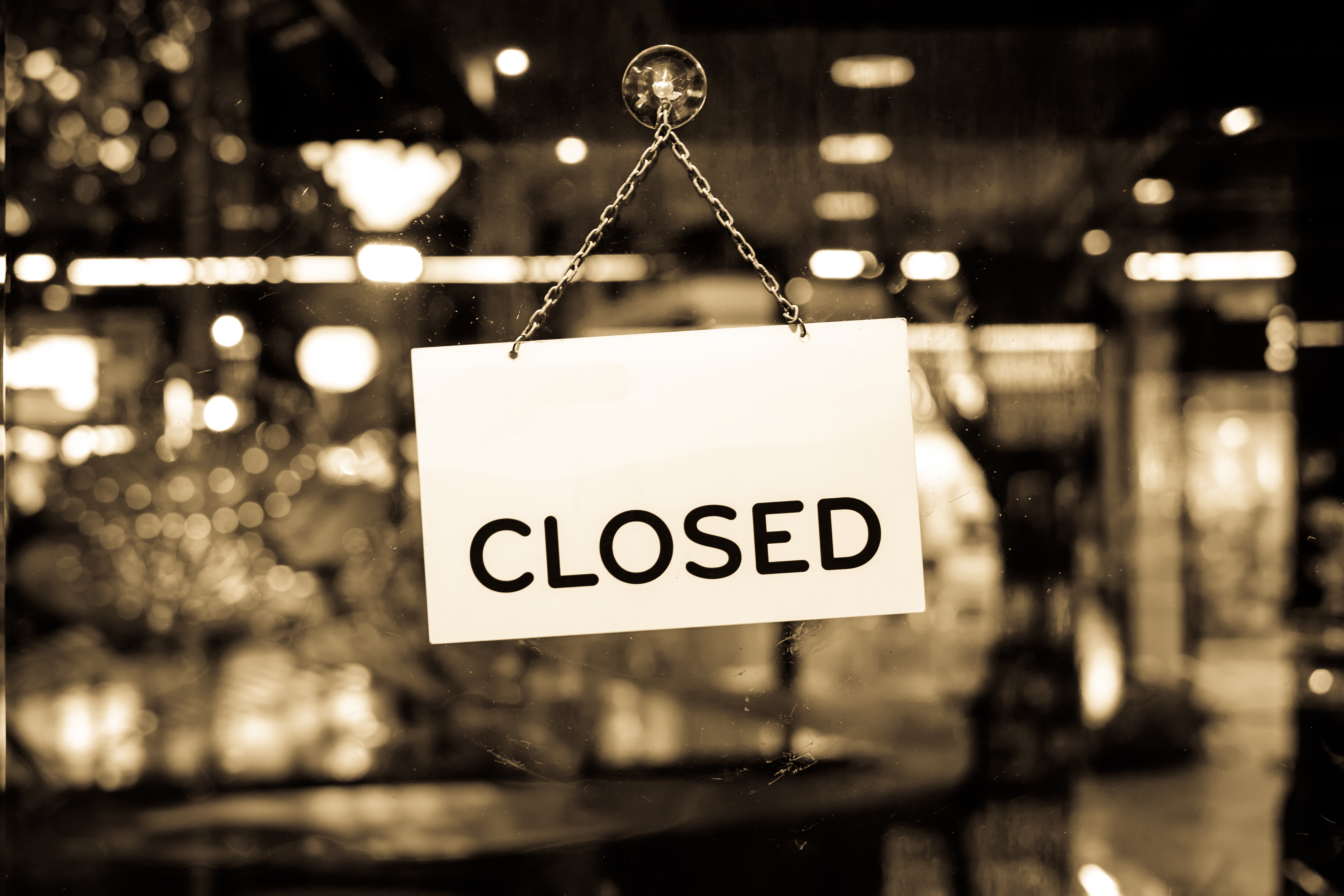 Retail_closed-store-sign