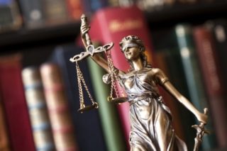 40701102 - statue of justice