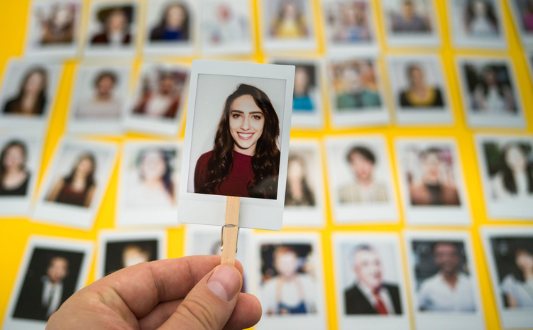 Choosing an employee