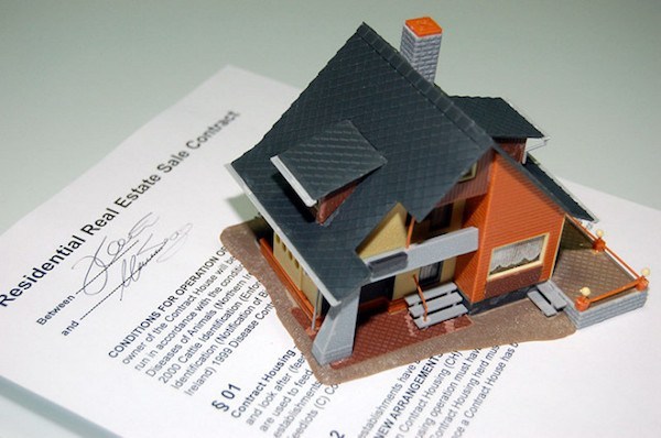 RealEstateContract.jpg