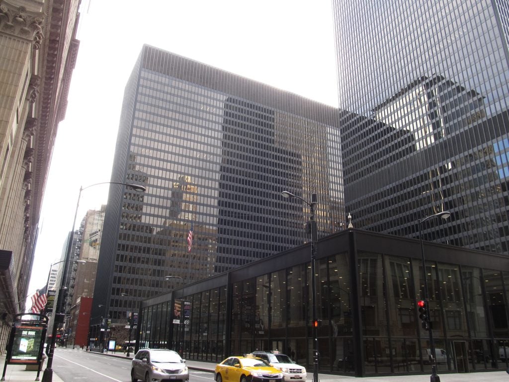 Photo of Everett McKinley Dirksen United States Courthouse in Chicago ILND MIDP