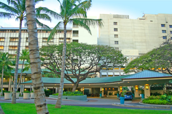 Queen's Medical Center outbreak: 4 cases, 1 death