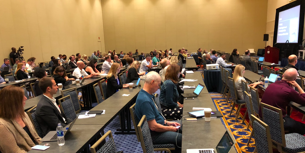 Experience-Management-Session-Audience.png