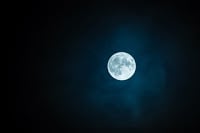 moon-1859616_1920.jpeg
