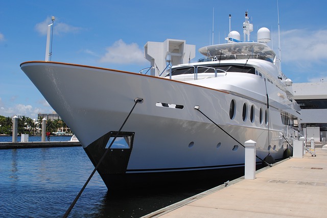 yacht-1040850_640.jpg