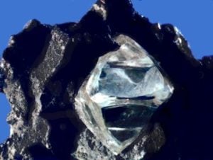 Rough_diamond-300x226.jpg