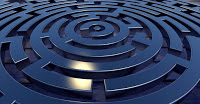 labyrinth-2037286_640.jpg