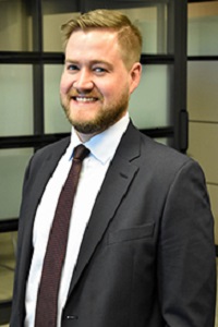 Charlie_headshot3-1.jpg