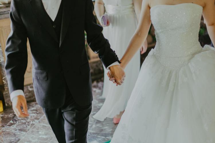 adult-bridal-bride-1043902.jpg