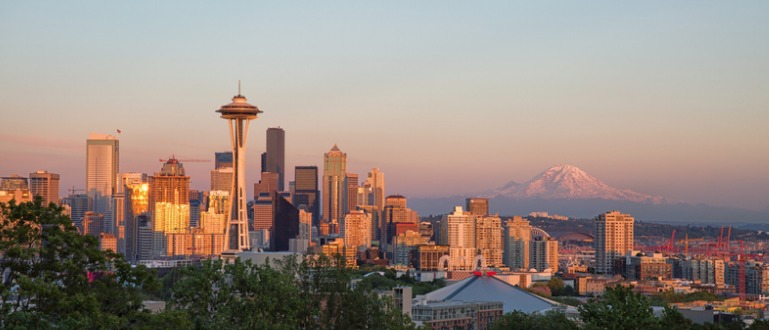 sunset-seattle-picture-id615989790