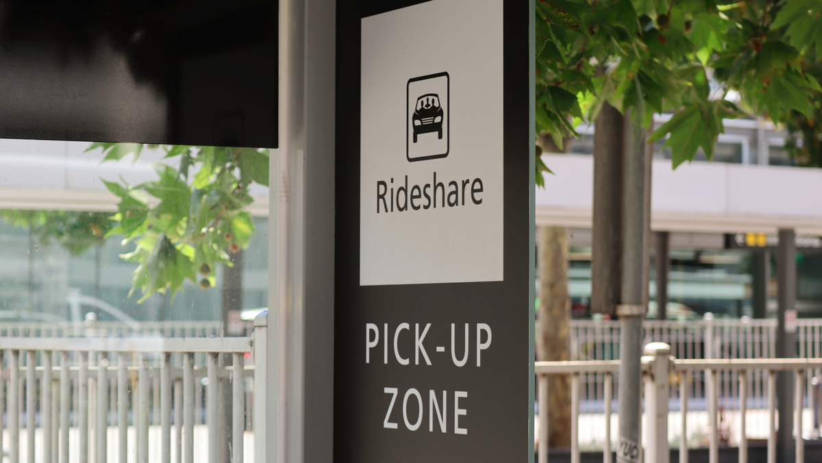 Ride_share_sign_UBER_LYFT_1200x675