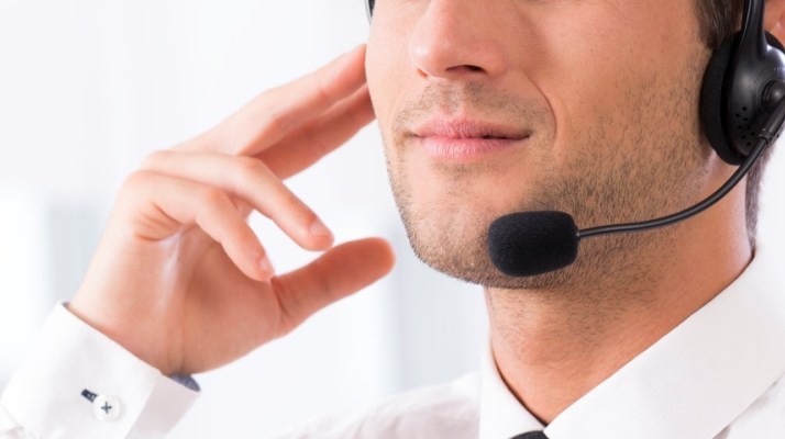 agent-in-shirt-with-headset-PUK3N2Z.jpg