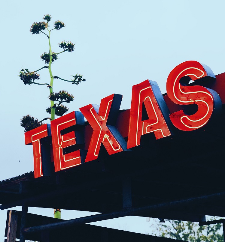 enrique-macias-1240089-unsplash-1.jpg