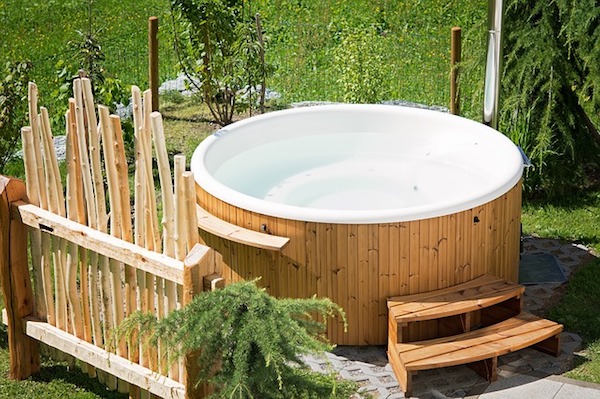 whirlpool-1580294_640-1.jpg