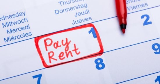 pay-rent-note-in-calendar-picture-id1182212257