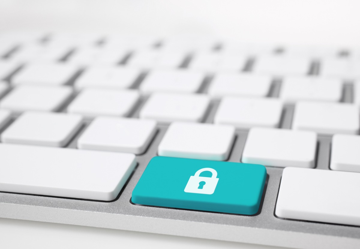 security-lock-icon-on-computer-keyboard-picture-id1137485042