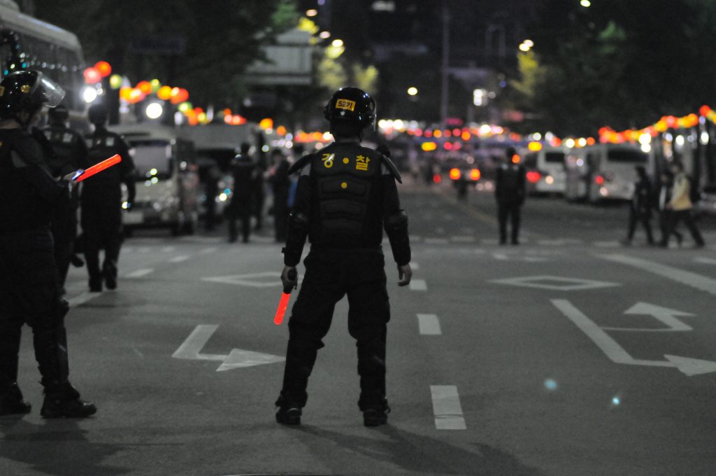 https-www-zmolaw-com-news-wp-content-uploads-2020-06-city-group-people-police-270220-1024x680-jpg