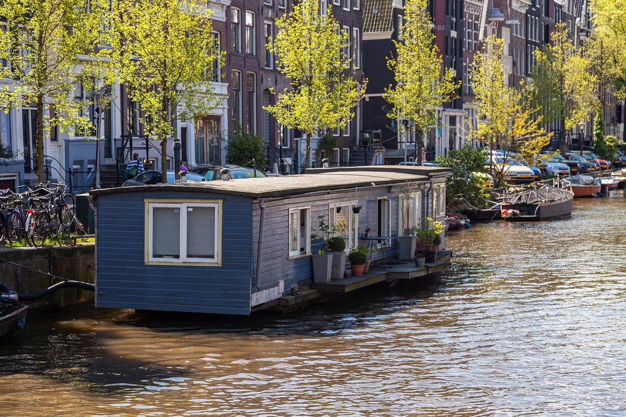 https-lawquestionsanswered-files-wordpress-com-2020-06-fountain-house-3736142_1280-jpgw140h93
