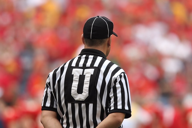 adult-american-football-athlete-audience-209954