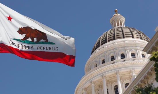 California-flag-and-capitol-GettyImages-186653928_1200x630_72dpi