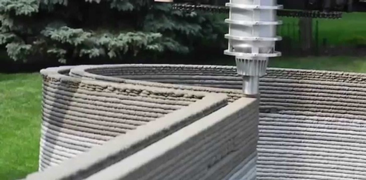 Building a wall with 3-D printing