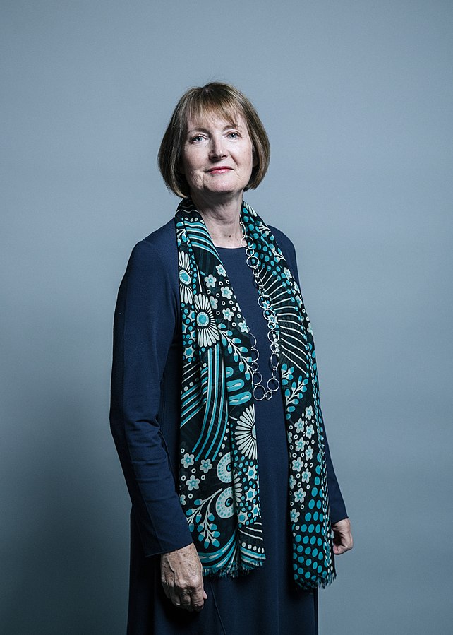 https-upload-wikimedia-org-wikipedia-commons-thumb-e-ef-official_portrait_of_ms_harriet_harman-jpg-642px-official_portrait_of_ms_harriet_harman-jpg