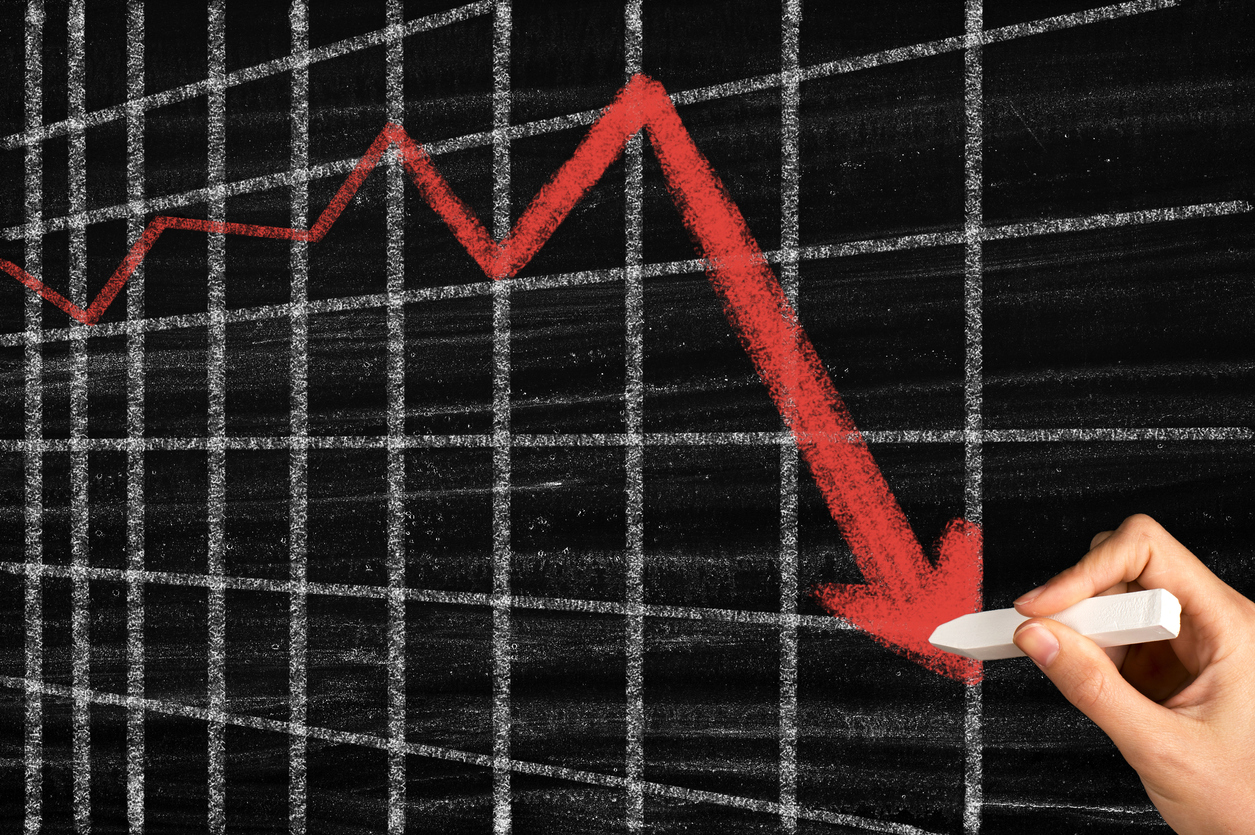 Decline arrow on blackboard
