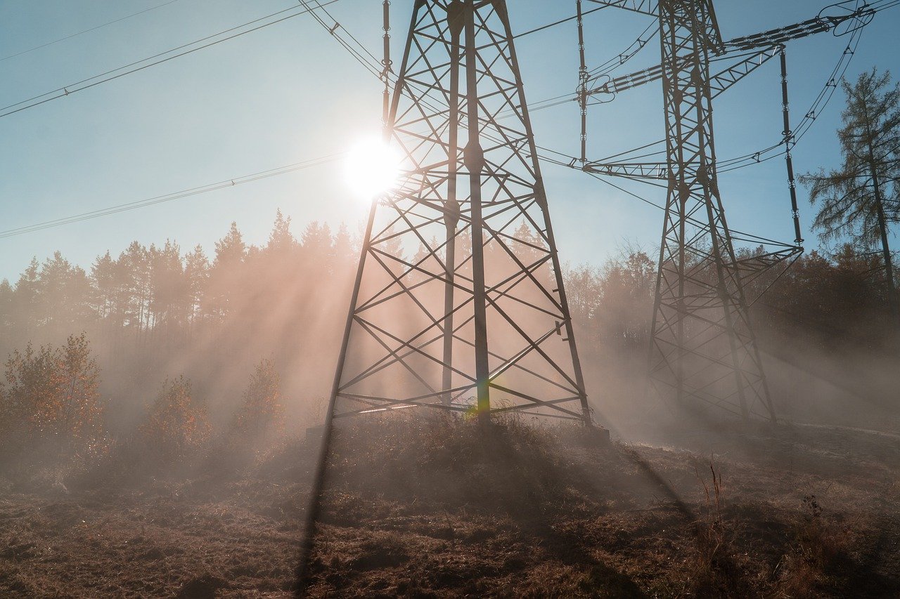 power-lines-5729342_1280