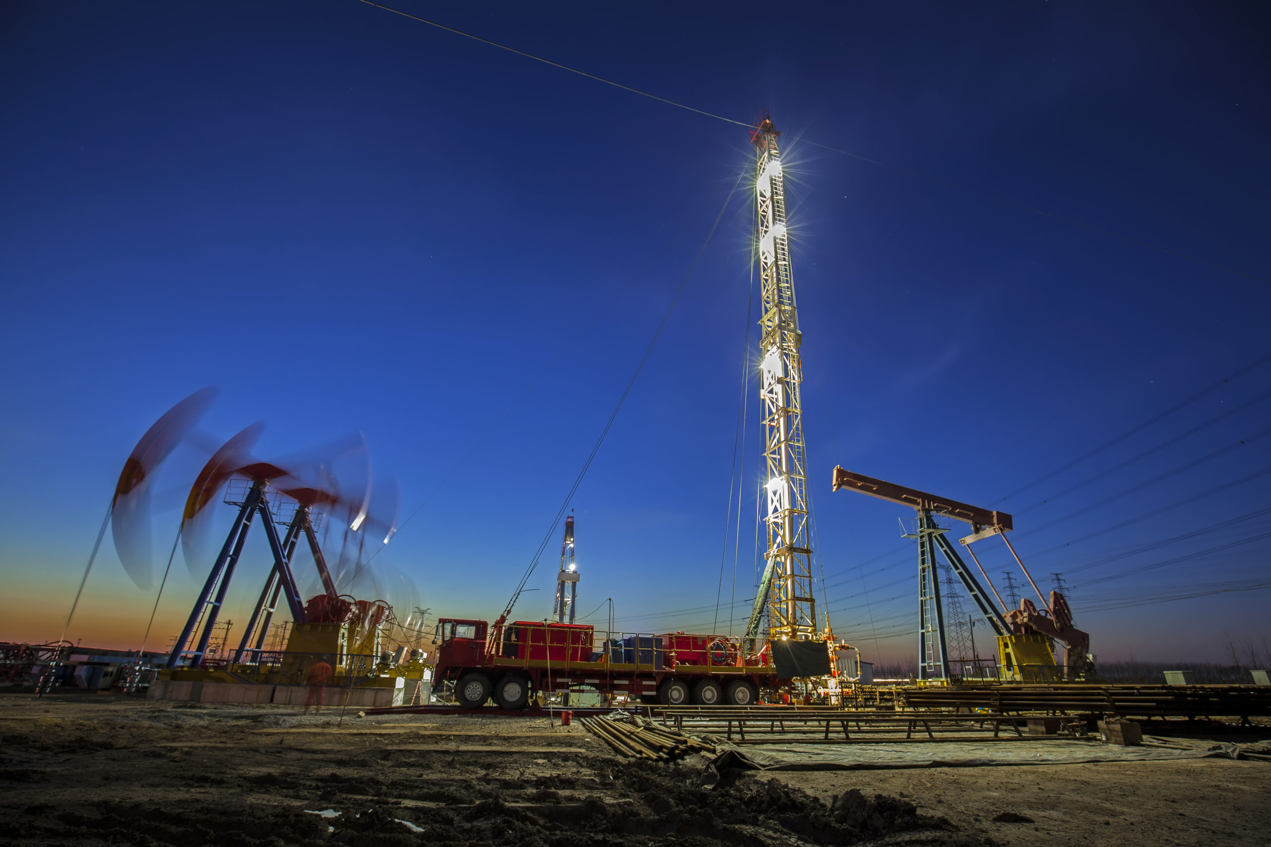 Oilfield derrick