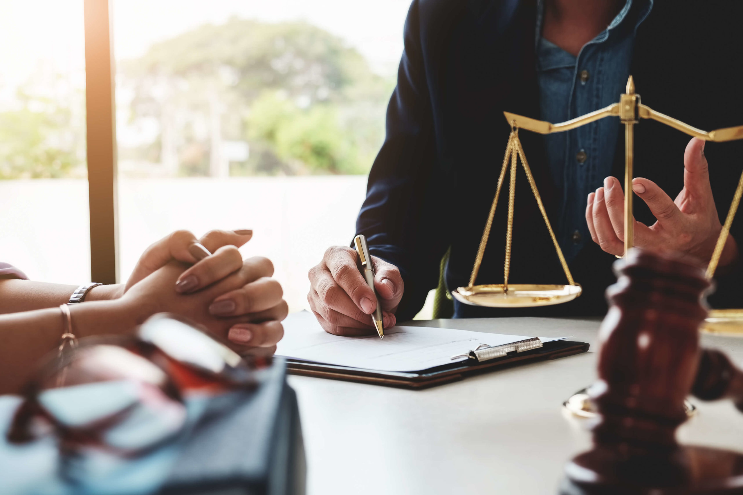 https-ogletree-com-app-uploads-insights-employment-law-employmentlaw_gettyimages-944503634-jpg