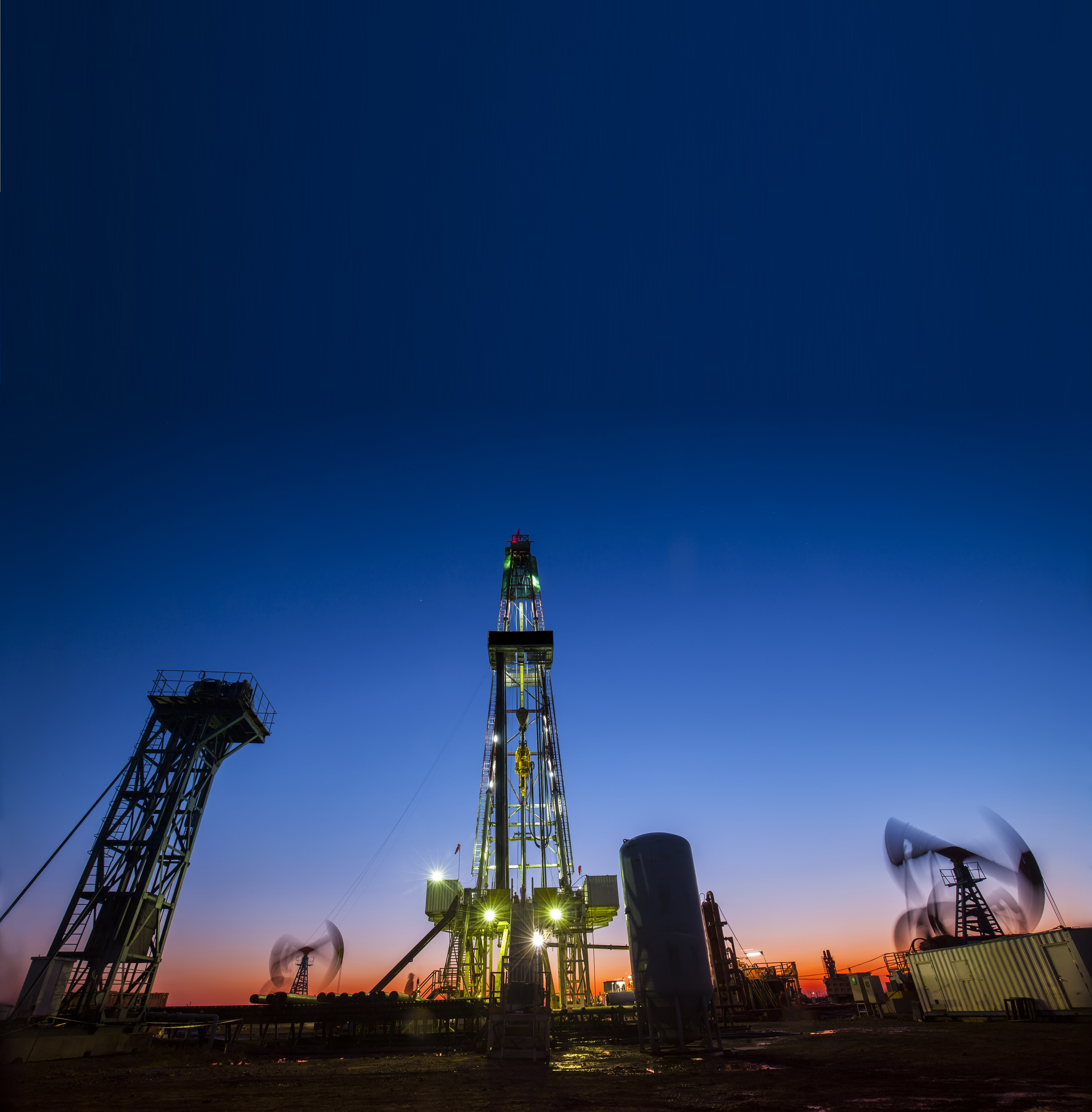 Oilfield derrick