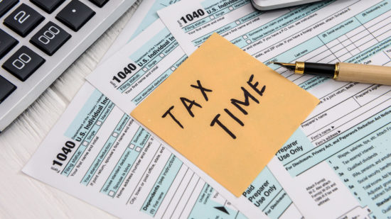 'Tax time' memo on 1040 individual tax form