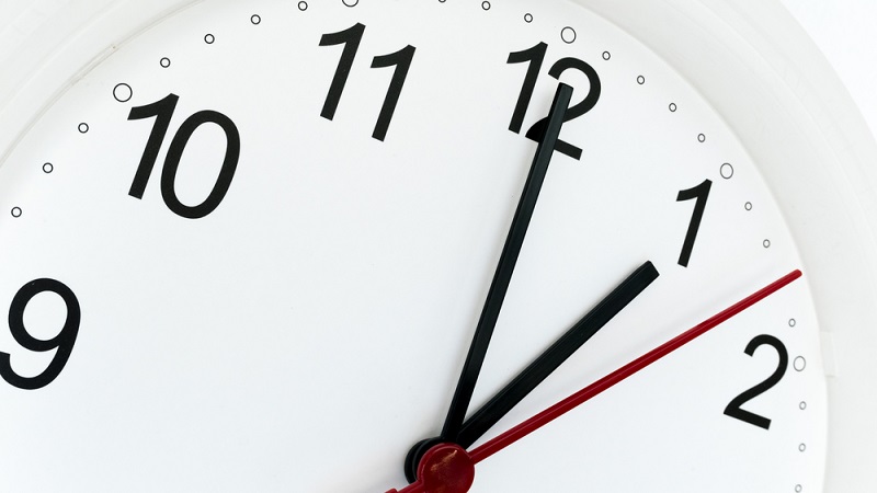 The clock shows the saved time The clock shows the saved time