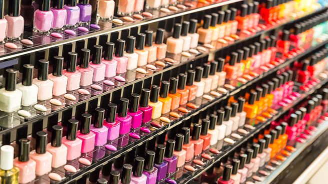 Retail_cosmetic-store-row-of-nail-polish