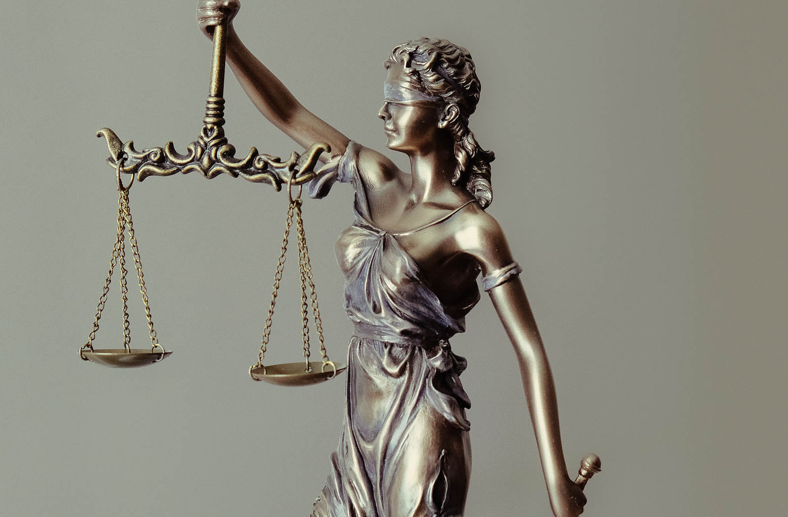 62fc303b1397cd3e3aa1df55_Justice