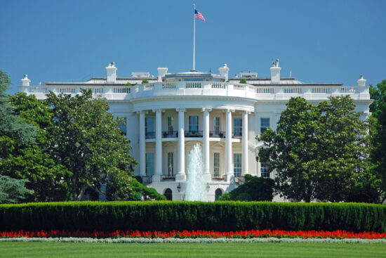 Washington_The White House in Washington DC with beautiful blue sky