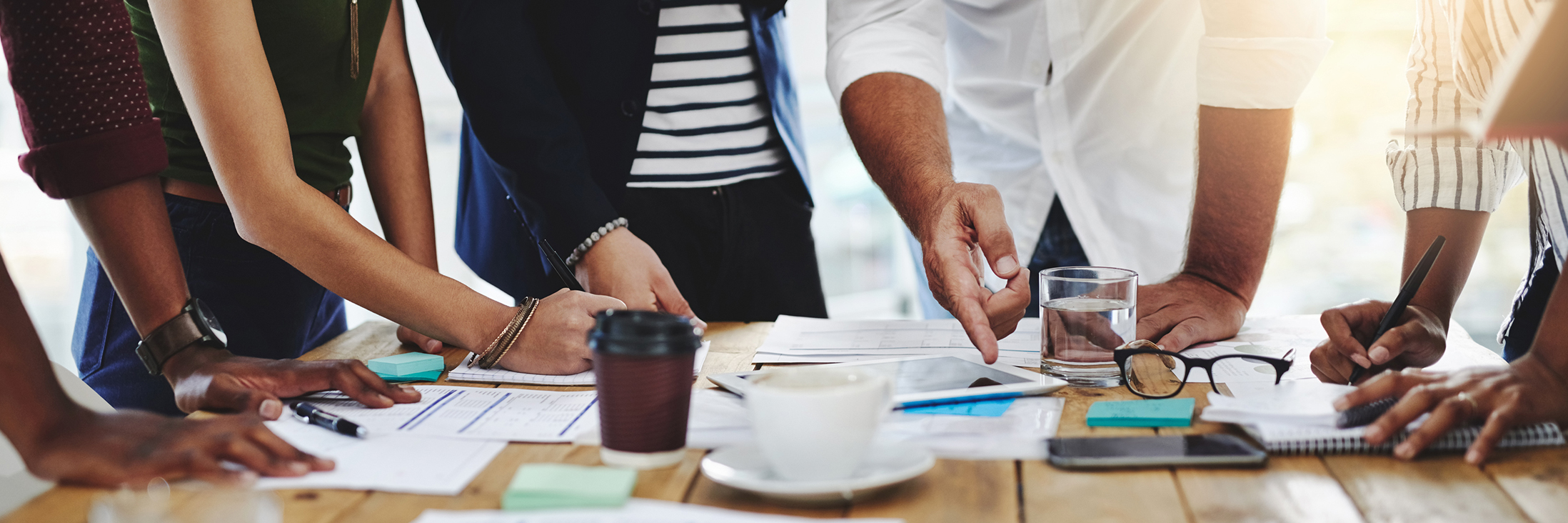 bnr_meeting-diverse-collaborate-tech_iStock-825549908