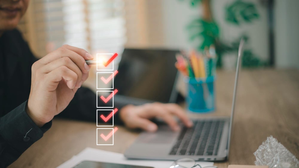 Choosing the right Incoterms General checklist concept checklist box with red checkmark min - Choosing the right Incoterms in General