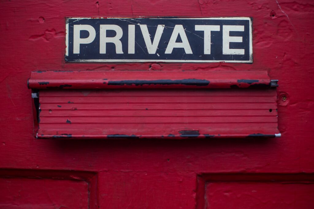What are the Advantages of Private Arbitration Over Public Court Litigation?