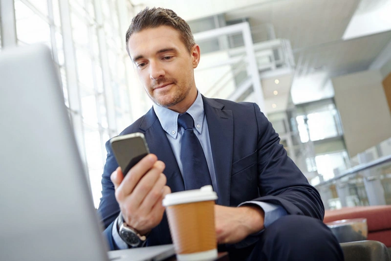 notifications in contract portfolio management system