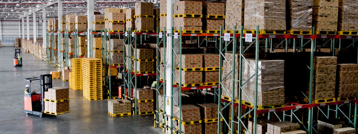warehouse distribution center osha Shutterstock_398623363 (1)