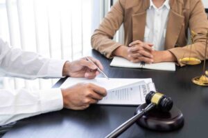 Understanding Contract Law in West Palm Beach