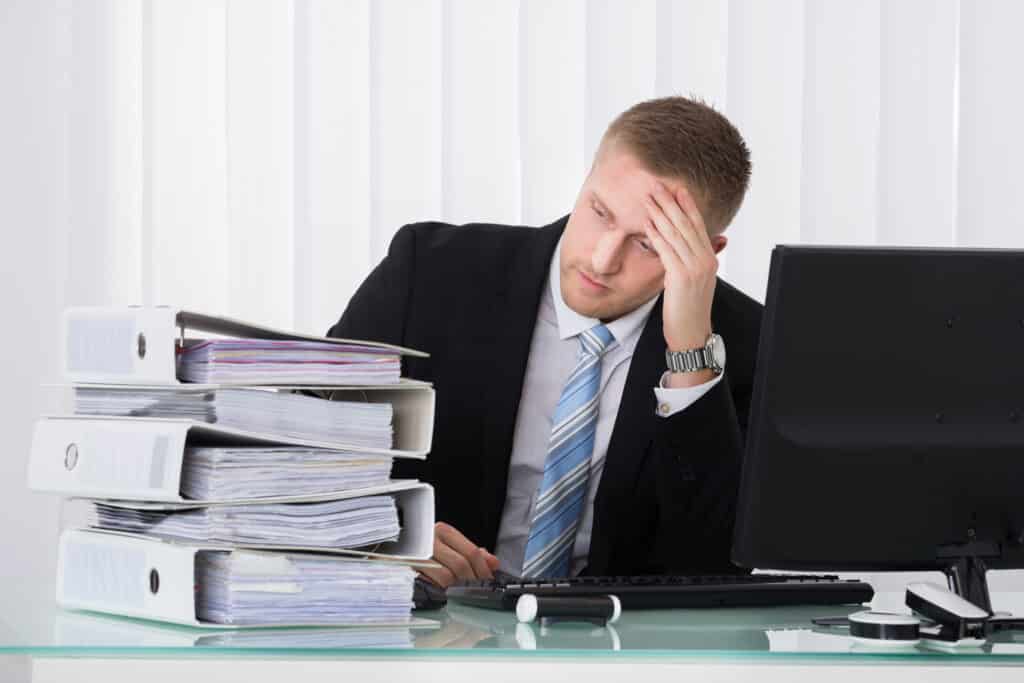 How long do lawyers work? Long work hours are affected by deadlines and work complexity.