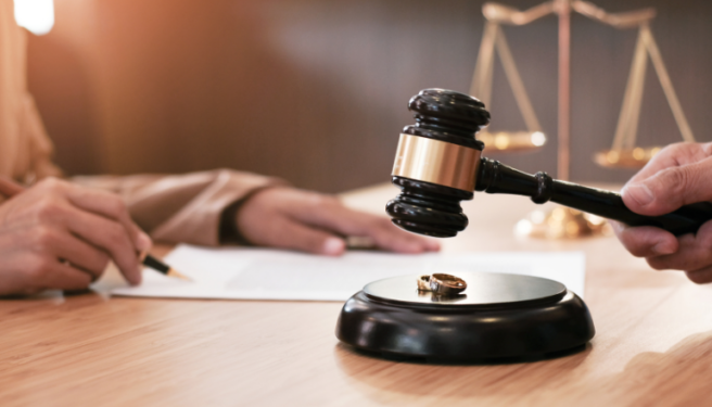 Divorced Daughter Claim Maintenance from her Family Members under Hindu Adoption and Maintenance Act, 1956?. 