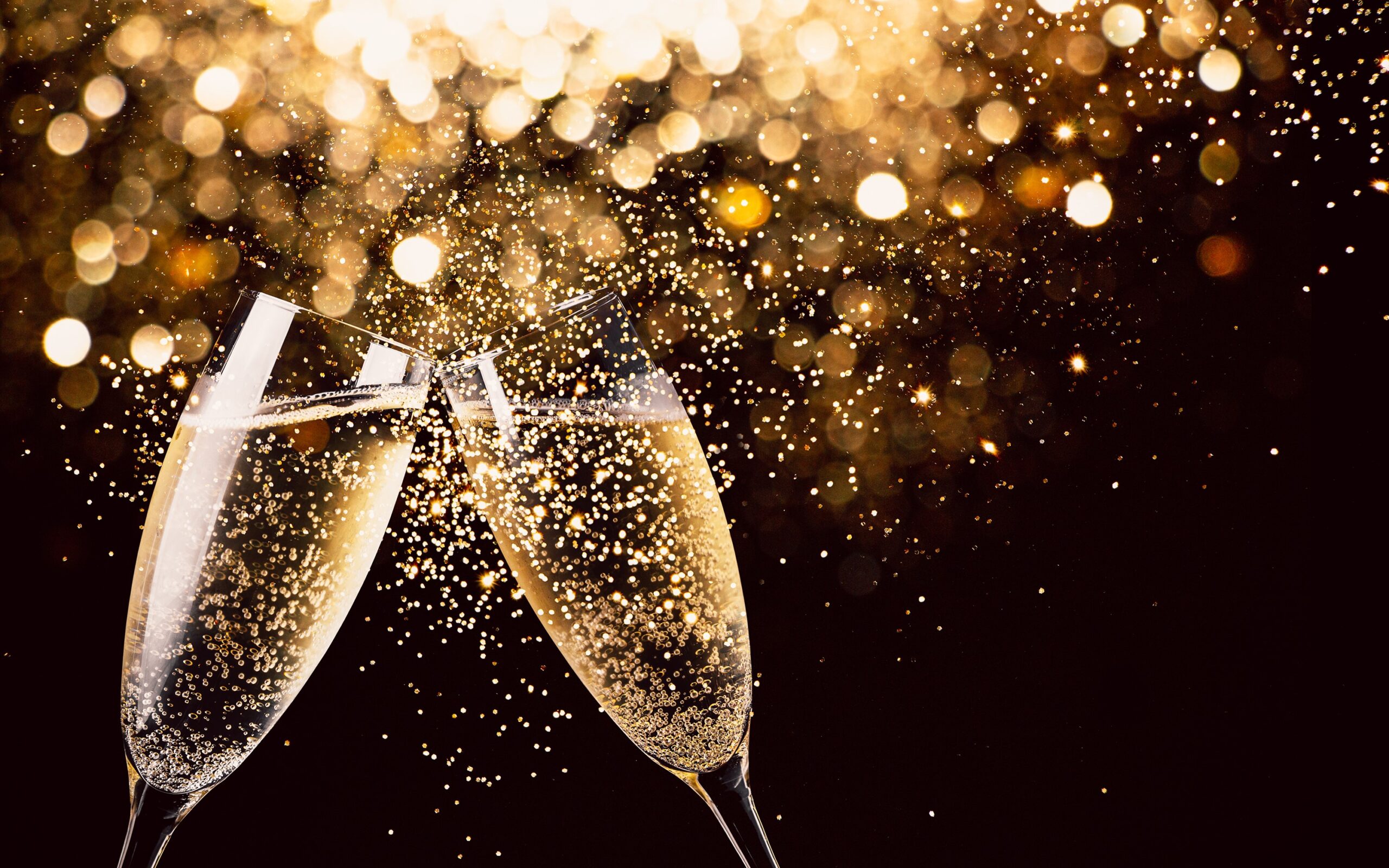new-year-champagne-flutes