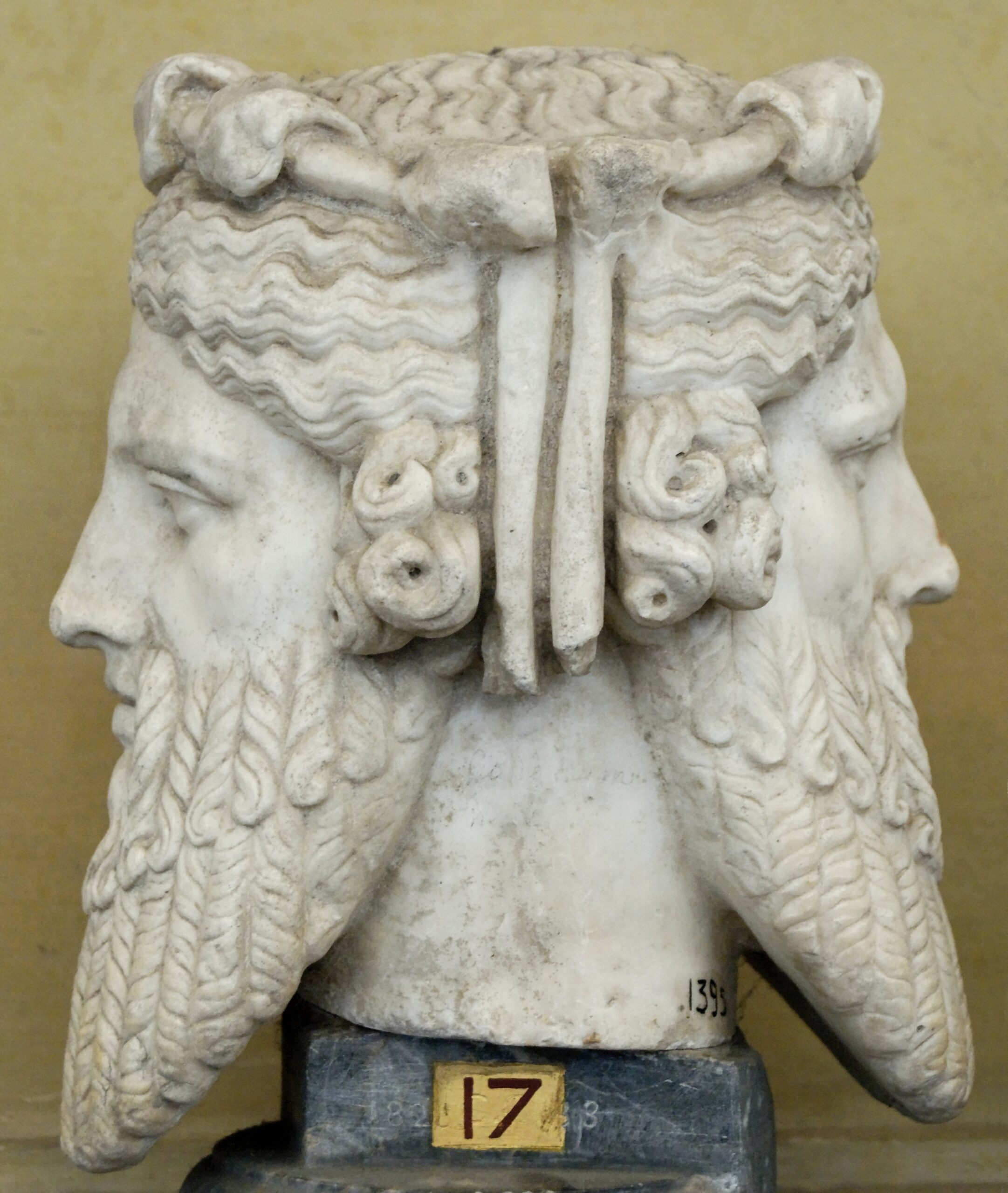 Double_herm_Chiaramonti_Inv1395