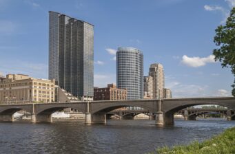 amway plaza grand rapids